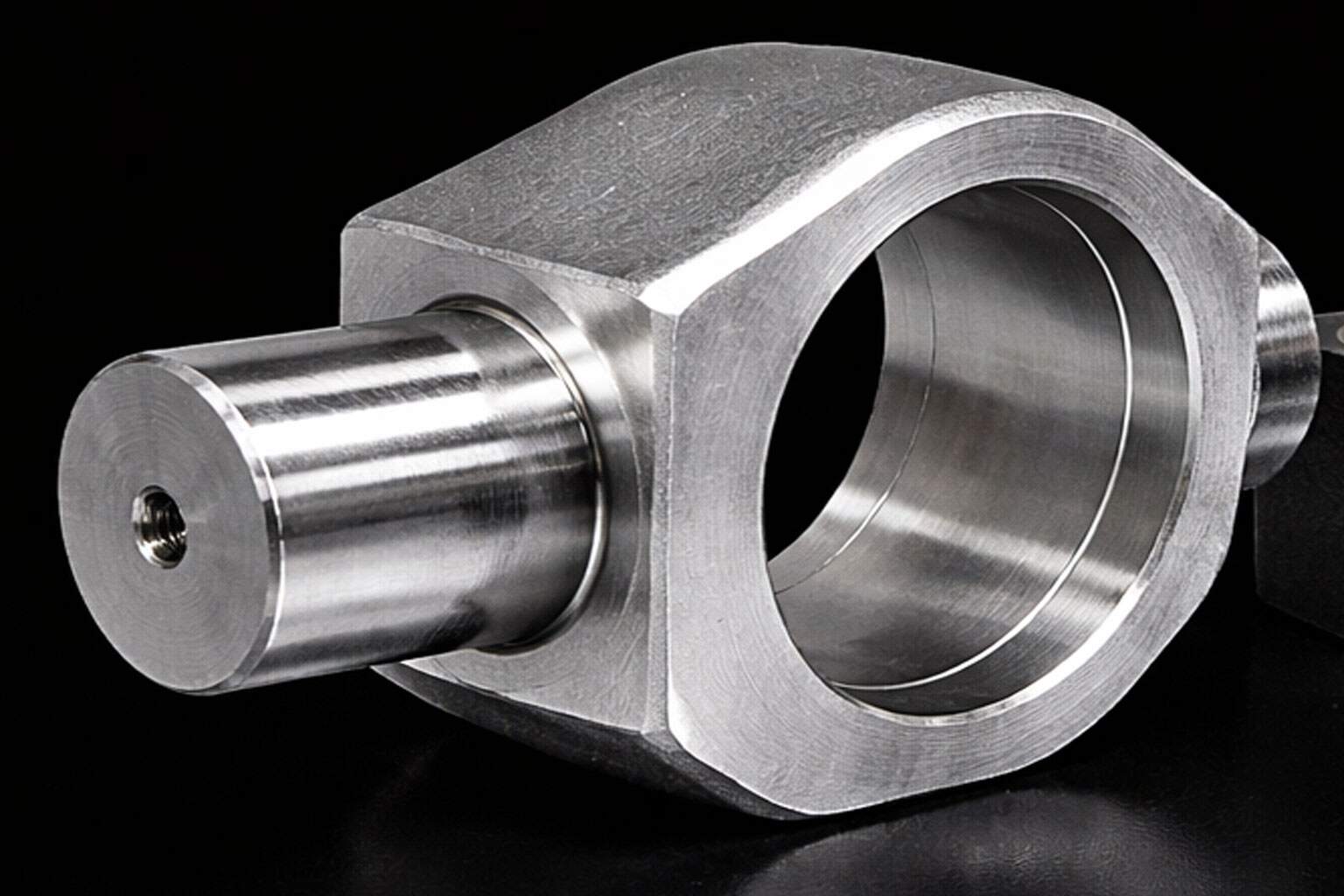 Hydraulic cylinder mounting types